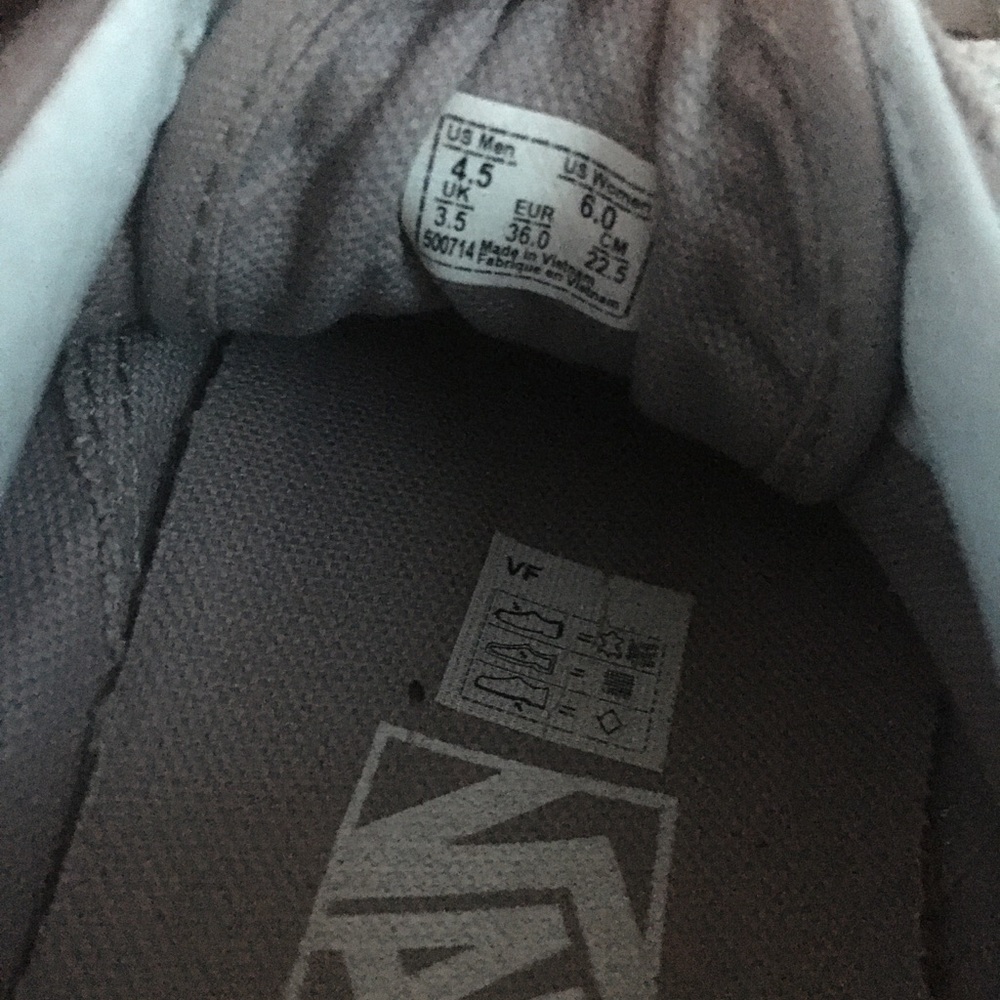 gray vans - Picture 7 of 7